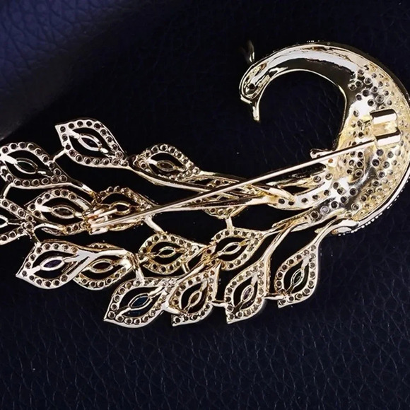 VQ Phoenix Brooch - Picture 5 of 7